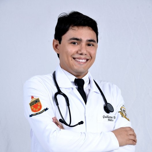 Dr. Guilherme Rhis