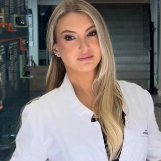Dra. Nicole Zanardo Tagliari
