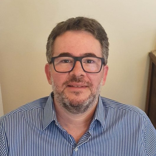 Dr. Francisco Tavares