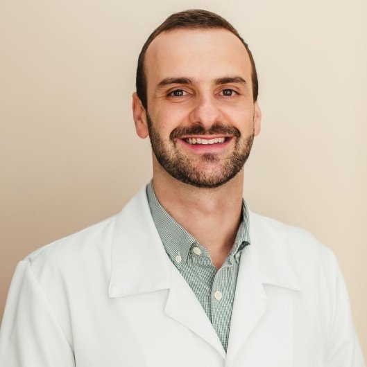 Dr. Lucas Borges Mury