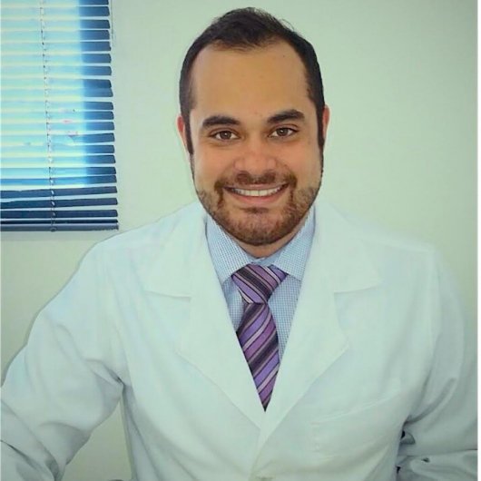 Dr. Igor Hoffman