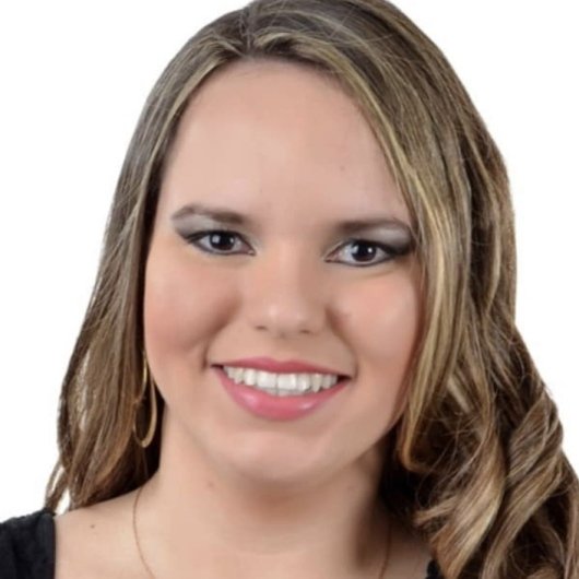 Dra. Fernanda Oliveira Ferreira