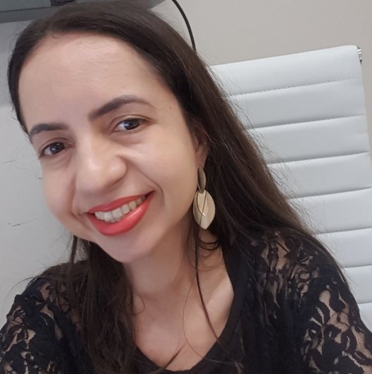Dra. Roberta Galhardo Gomes