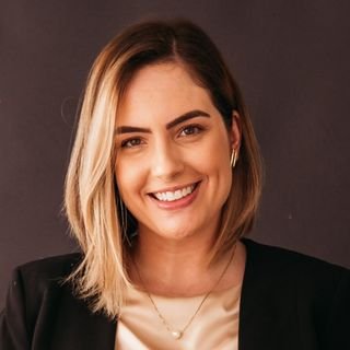 Dra. Monique Schwochow Silberfarb