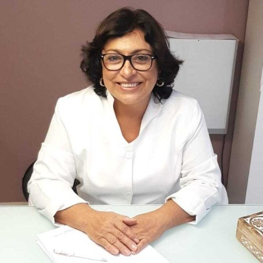 Dra. Cristina Khouri Casalino