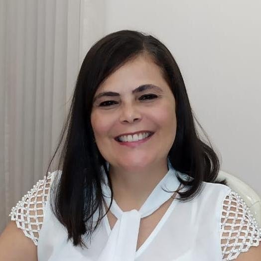 Dra. Cláudia Graciela Sant´Ana