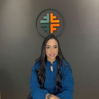 Dra. Sthefany da Silva Souza