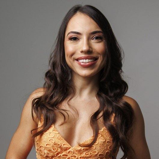 Dra. Lívia Cortizo