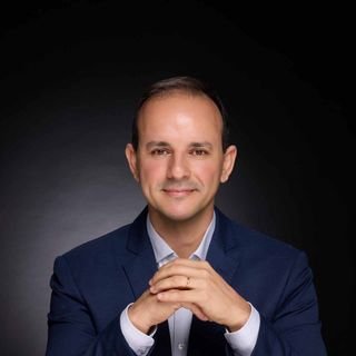 Dr. Luciano Capelli