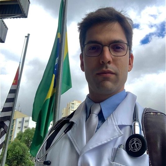 Dr. Thiago de Arruda Caria