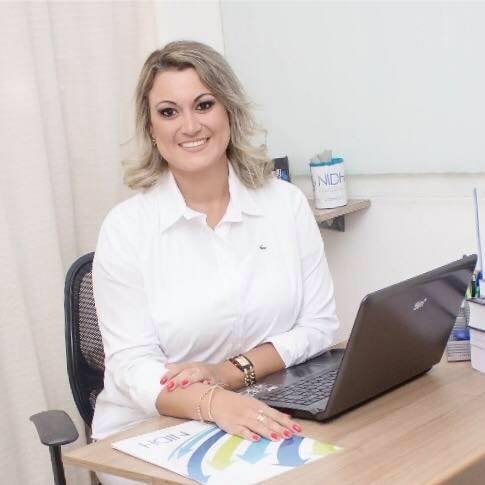 Maíra A. Andrade