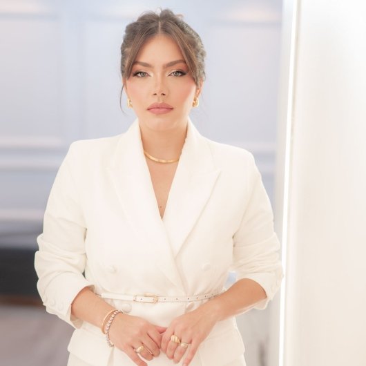 Dra. Barbara Ferreira
