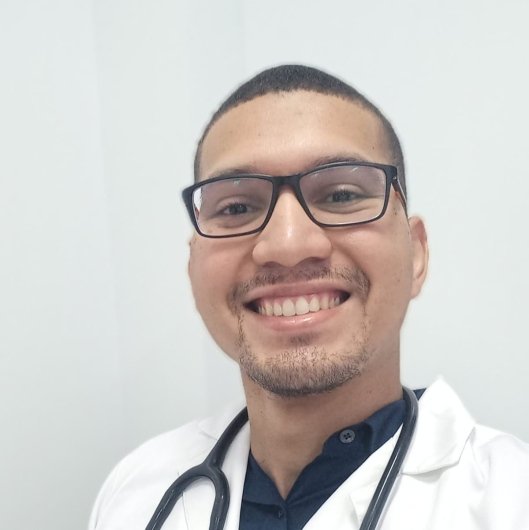 Dr. Icaro Reis Souza