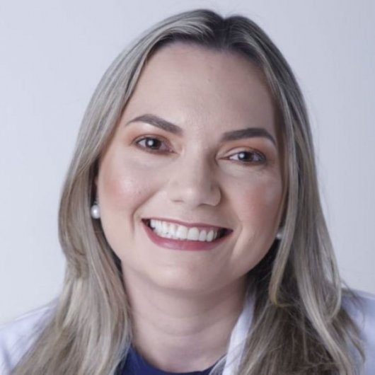 Dra. Nadia Viana de Melo