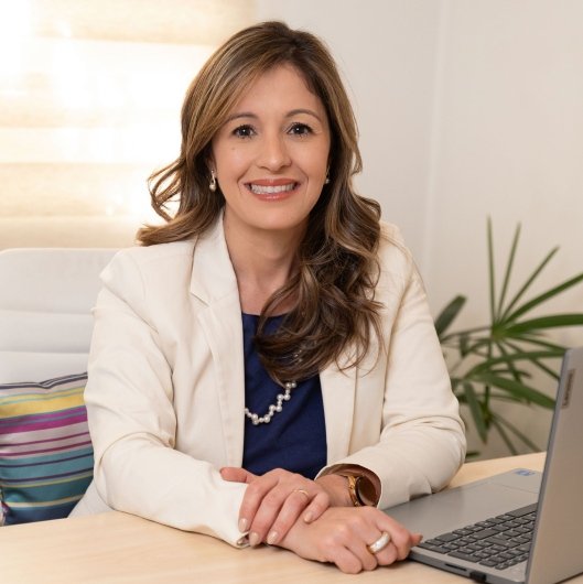 Dra. Alyne Quissak