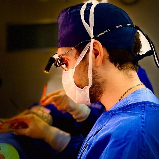 Dr. Edmar Minchio