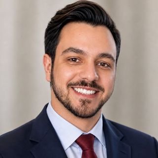 Dr. Lucas Escarião Tomasi