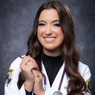 Dra. Mariana Alves Rezende