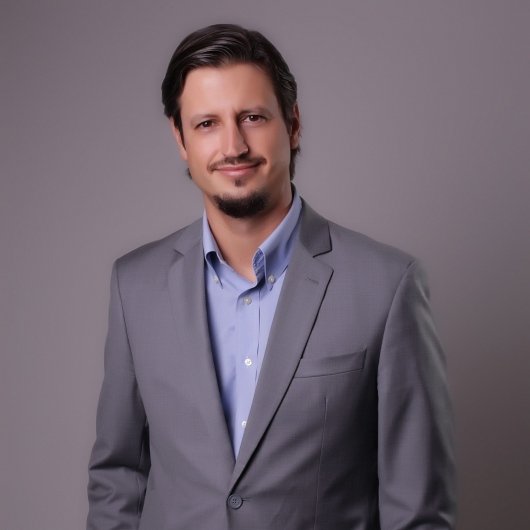 Dr. Freddy Segatto
