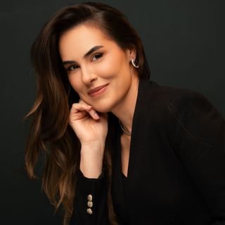 Dra. Juliana Lusvarghi