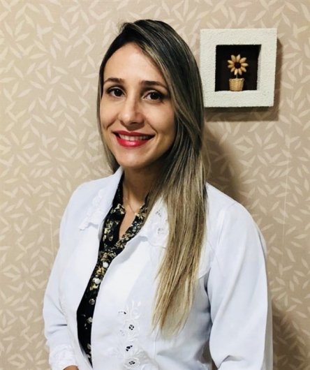 Dra. Eveline Catão