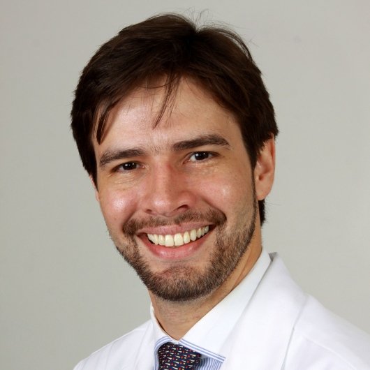 Dr. Rodrigo Guedes