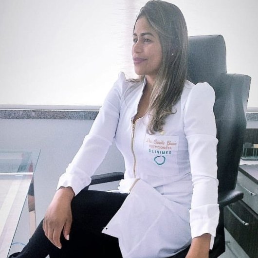 Dra. Camila Garcia dos Santos