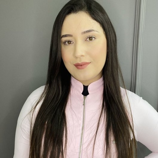 Dra. Mikaela Alves Oliveira