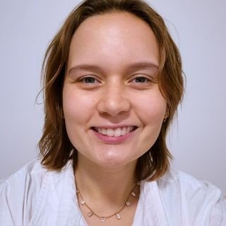Dra. Bruna Zuccoli