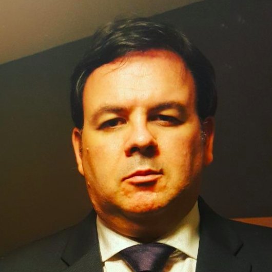 Dr. André Seabra