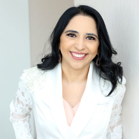 Dra. Alessandra S. Lima Gazola