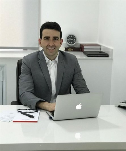 Dr. Rafael Alves Tumeh