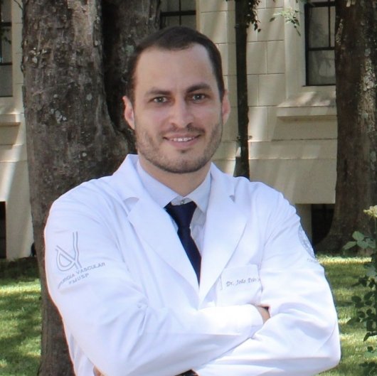 Dr. João Pedro Carvalho