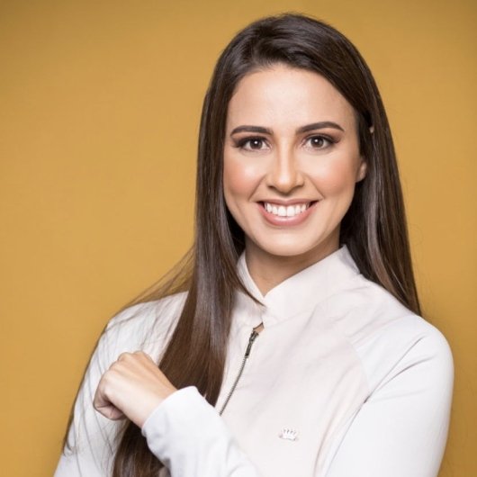 Dra. Camila Soares