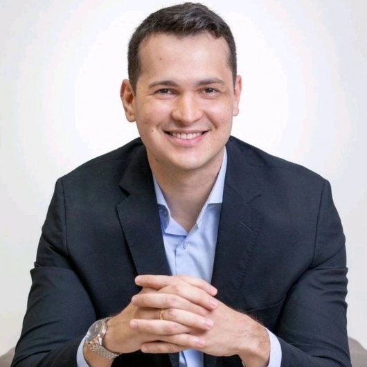 Dr. Vítor Guerra
