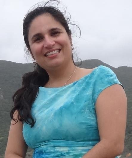 Dra. Monica Martinez Segura Teixeira Coelho