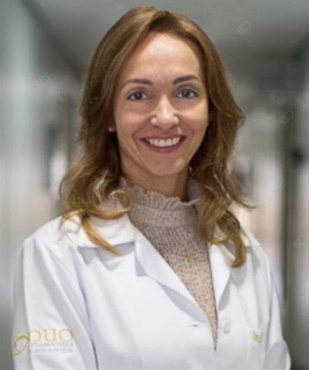 Dra. Isabela Soares Ferreira