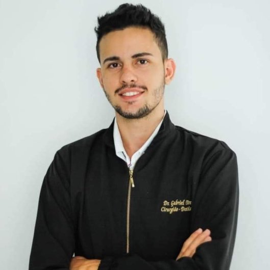 Dr. Gabriel Pires