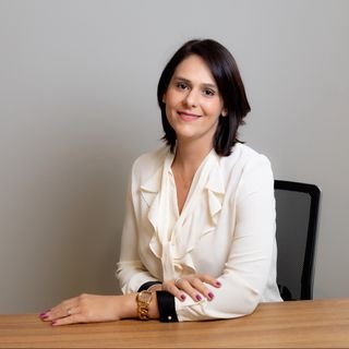 Dra. Aline Terensi Morais