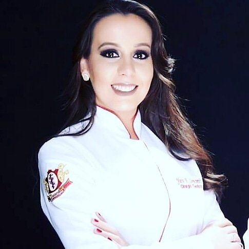 Dra. Yara Helga Lorenzetti