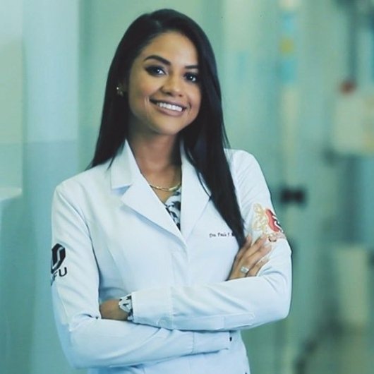 Dra. Paula Moreira