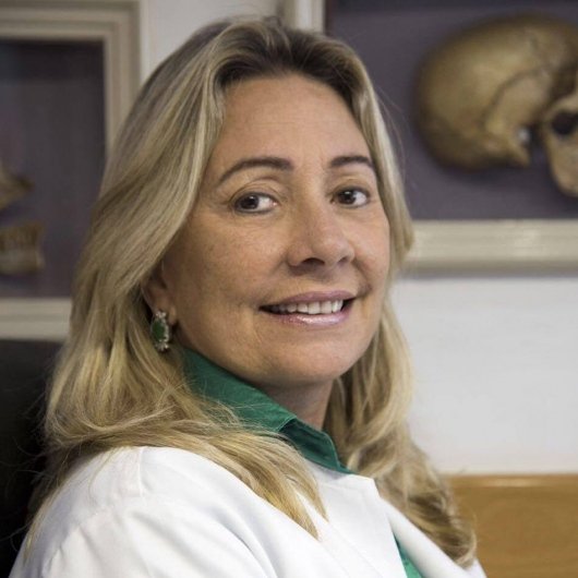 Dra. Ana Kolbe
