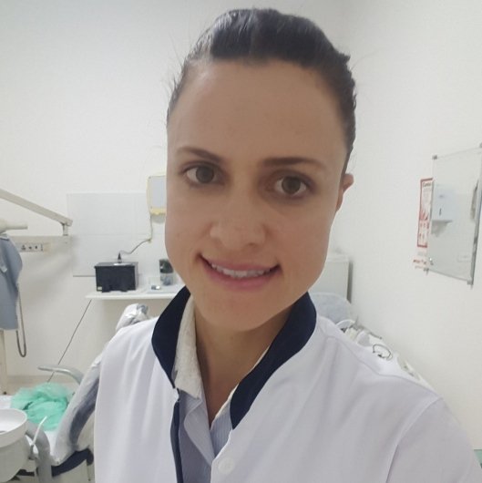 Dra. Fabiana Barbério