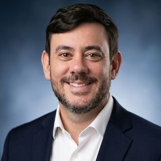 Dr. Luiz Augusto Suzuki Sell
