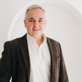 Dr. Arthur Ferreira