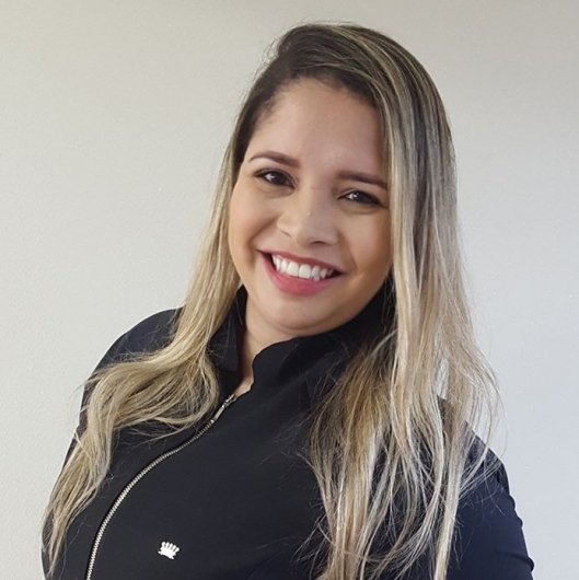 Dra. Vívian Torres