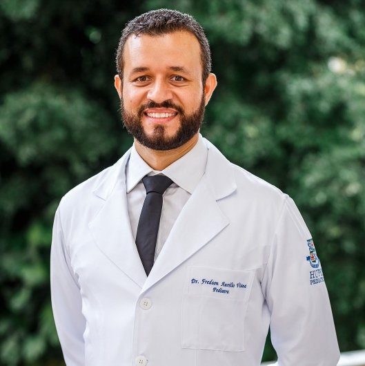 Dr. Fredson Viana