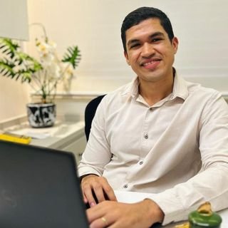 Dr. Leandro Lemos