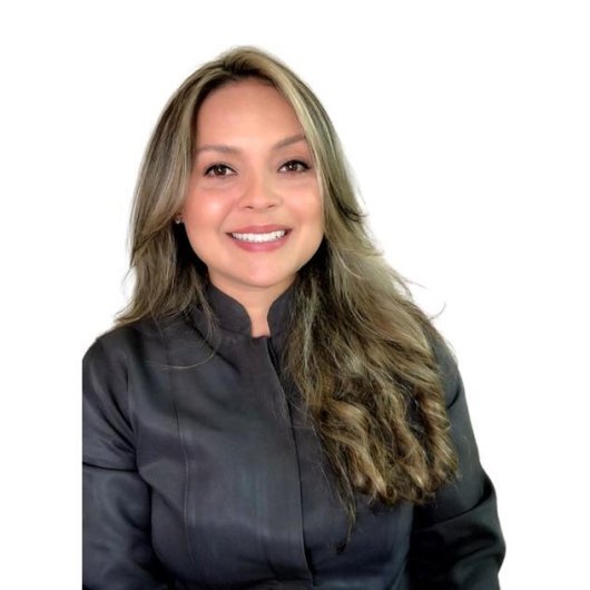 Dra. Dayanne Farias