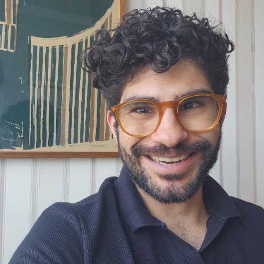 Dr. Klyll Morais Carneiro